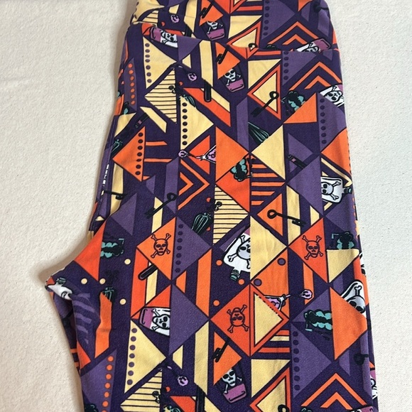 Spooky Geometric Halloween Leggings - TC2 - Picture 3 of 5